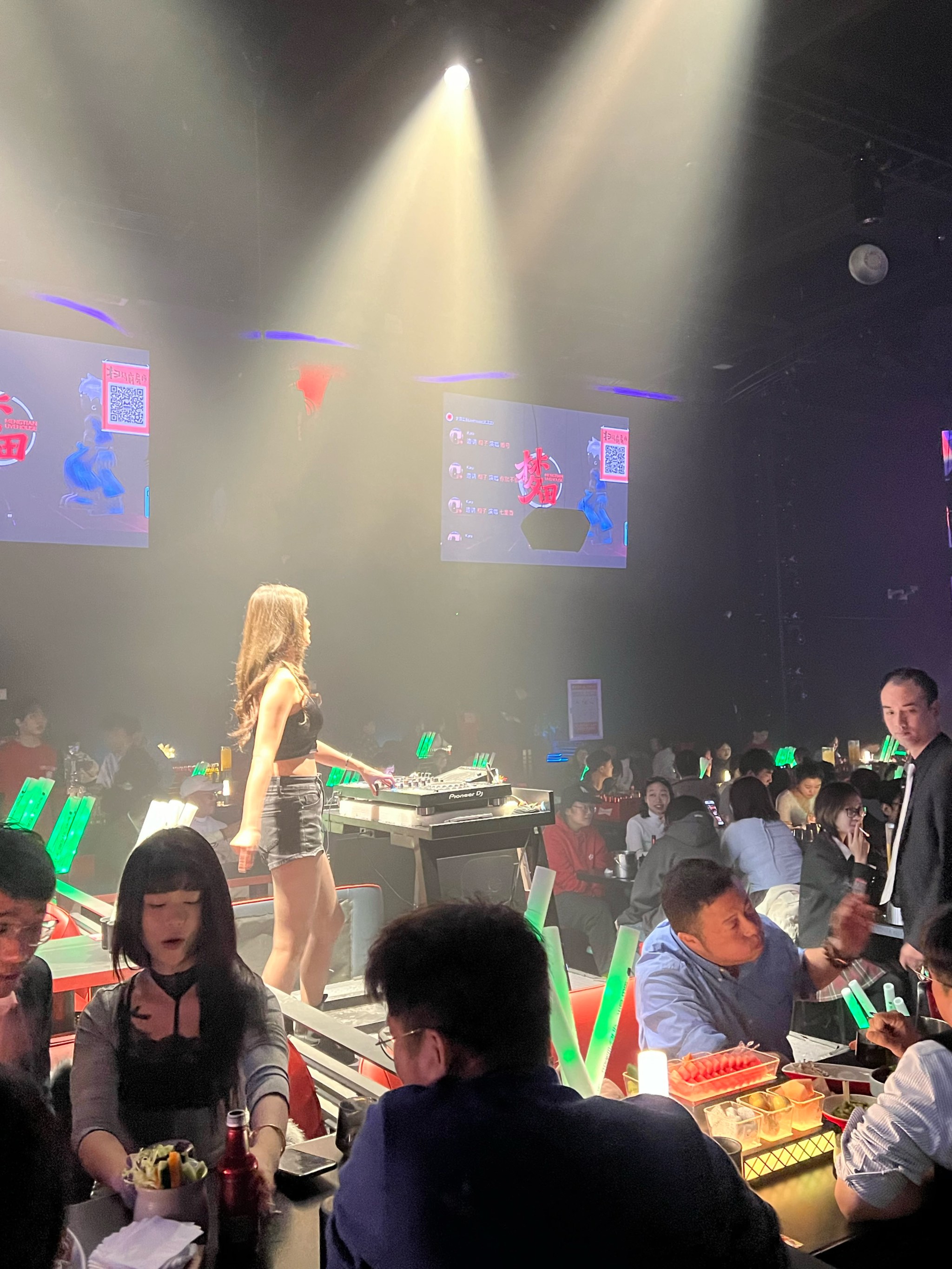 盐城商务KTVvs片场：区别在哪？-射阳县ktv预定